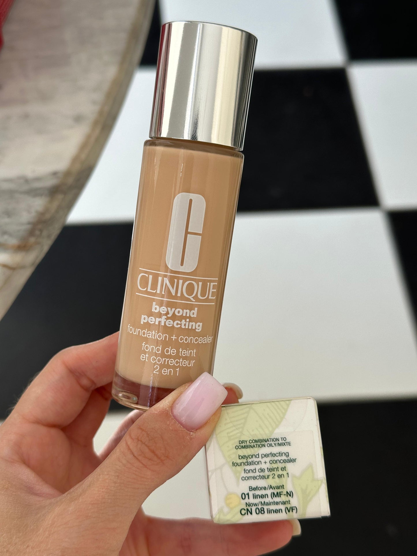 CLINIQUE Beyond Perfecting™ Foundation + Concealer