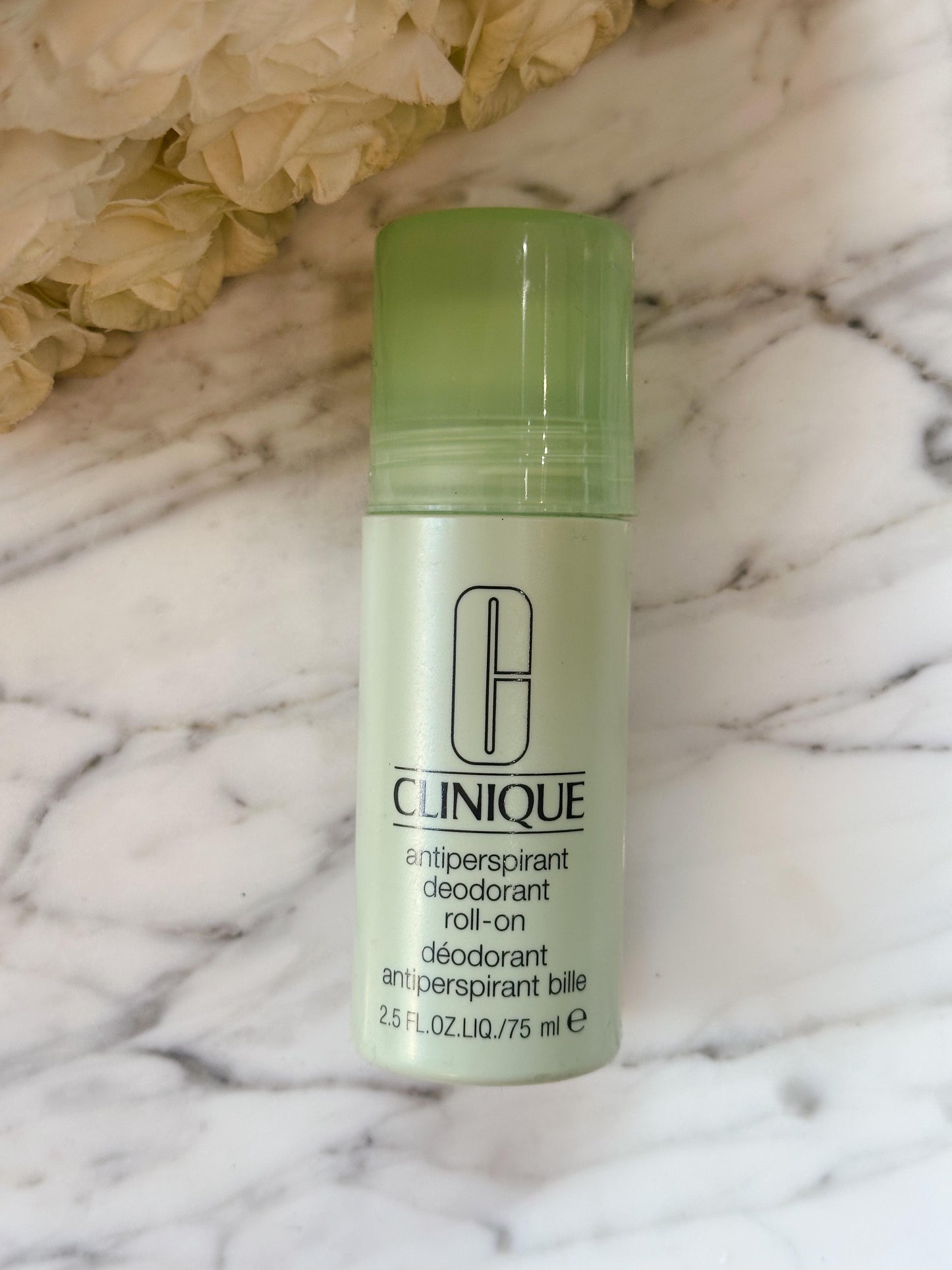 CLINIQUE Antiperspirant-Deodorant Roll-On