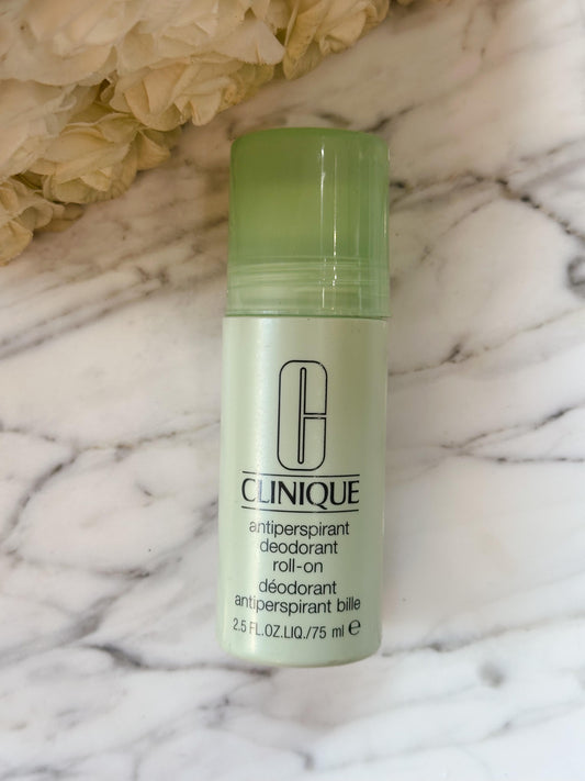CLINIQUE Antiperspirant-Deodorant Roll-On