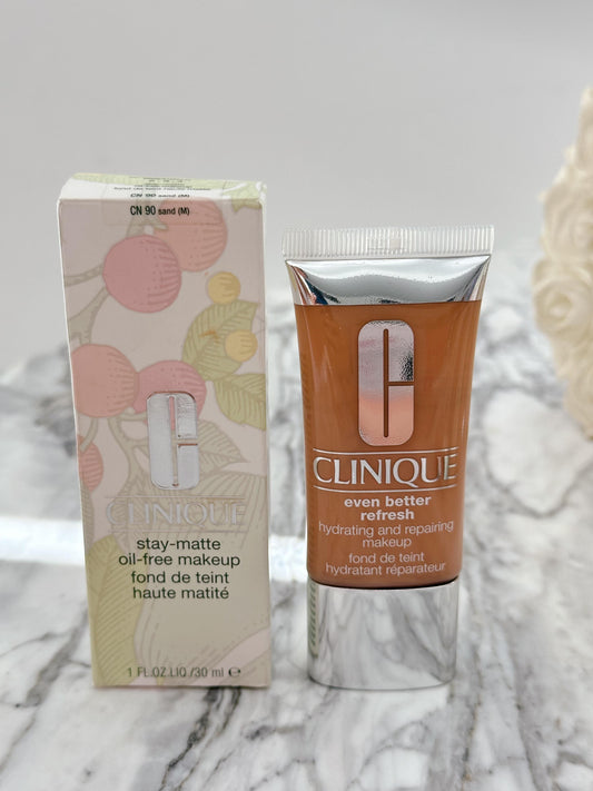 CLINIQUE Even Better Refresh™ Hydrating and Repairing Makeup Foundation