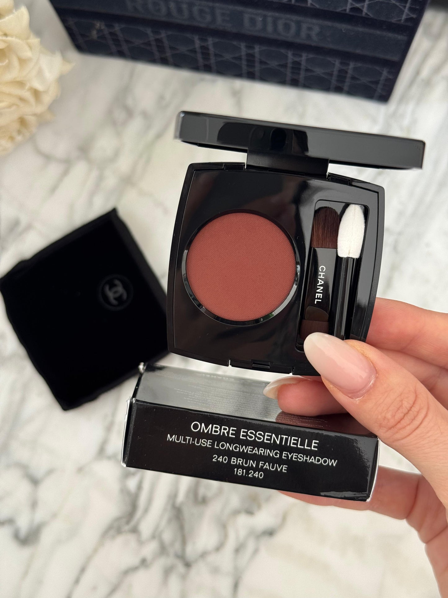 CHANEL Ombre Essentielle Multi-Use Longwearing Eyeshadow (240)