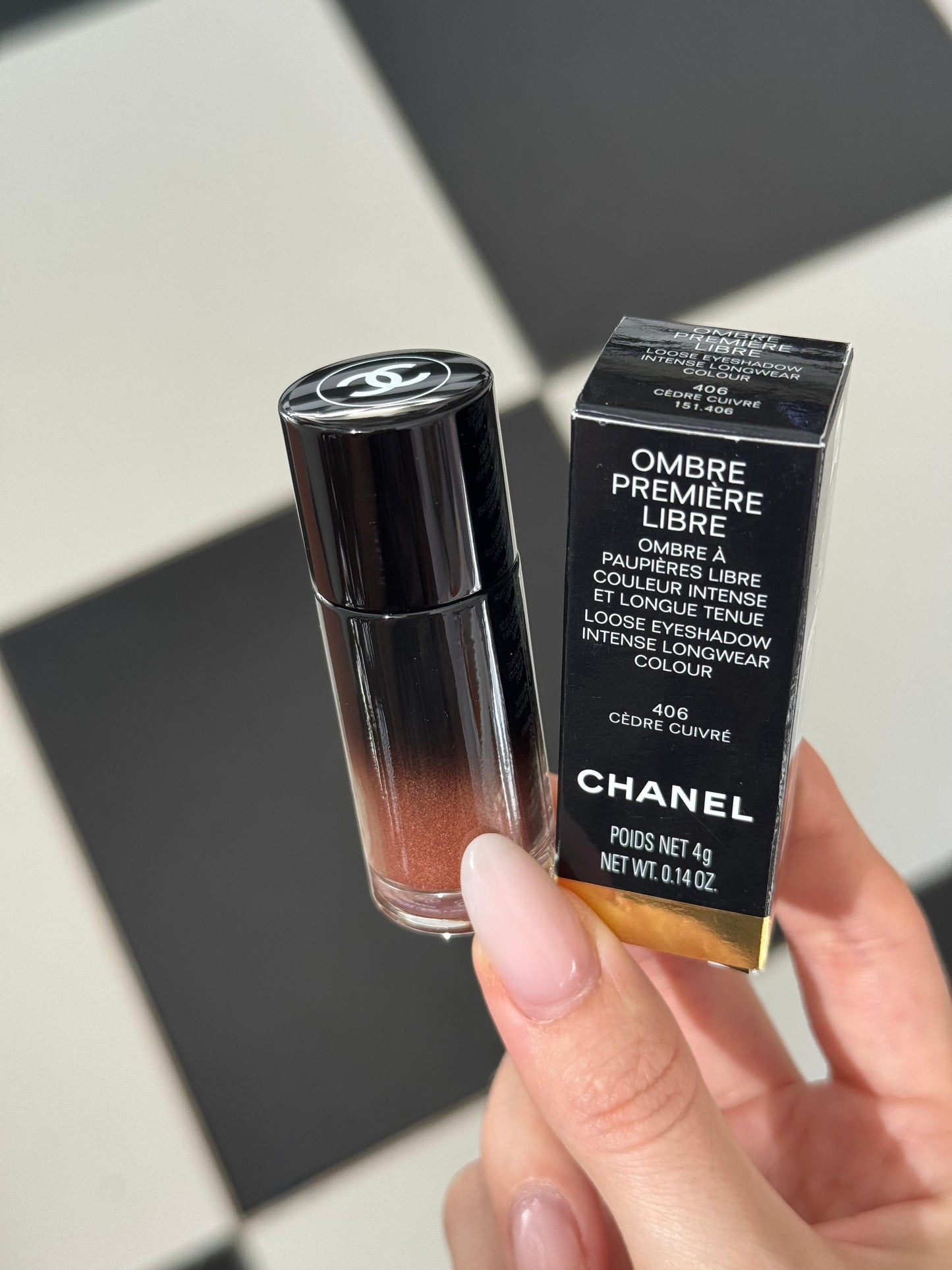 CHANEL Ombre Première Libre Loose Eyeshadow Intense Longwear Colour (406)