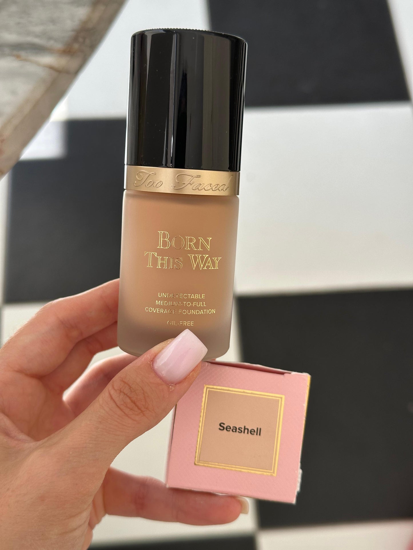 TOO FACED Born This Way Undetectable Flawless Coverage - Natural Finish Foundation