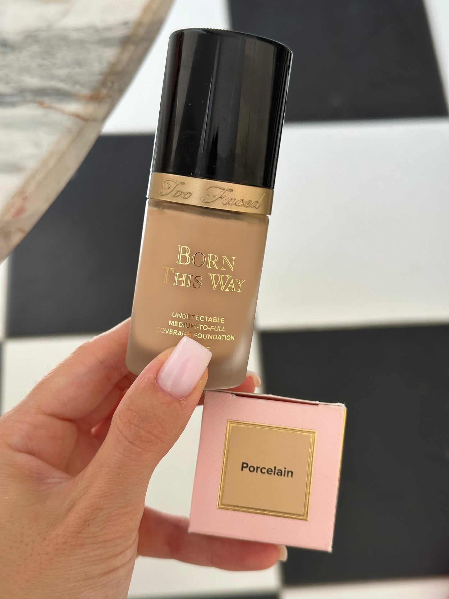 TOO FACED Born This Way Undetectable Flawless Coverage - Natural Finish Foundation