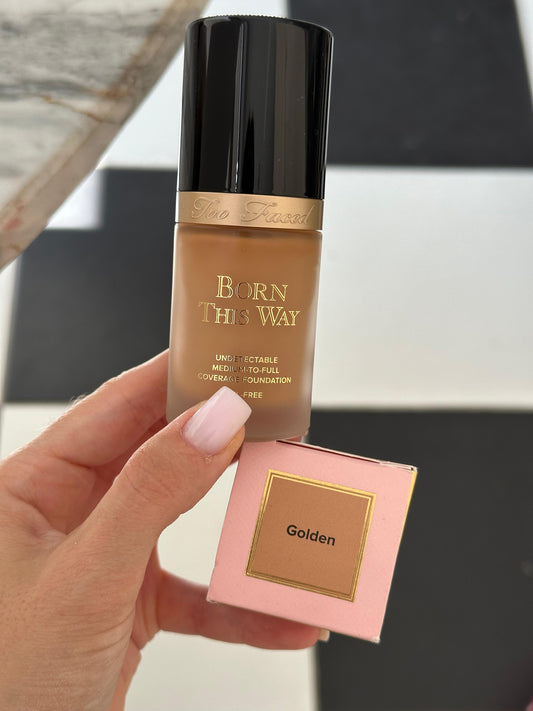 TOO FACED Born This Way - Golden 
Undetectable Flawless Coverage - Natural Finish Foundation