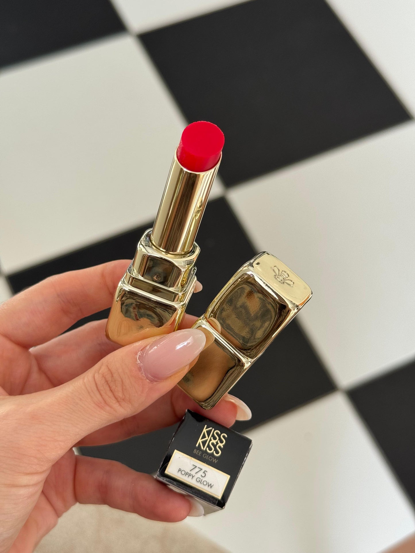 GUERLAIN Kiss Kiss Bee Glow - Color Reviving Lip Balm (775)