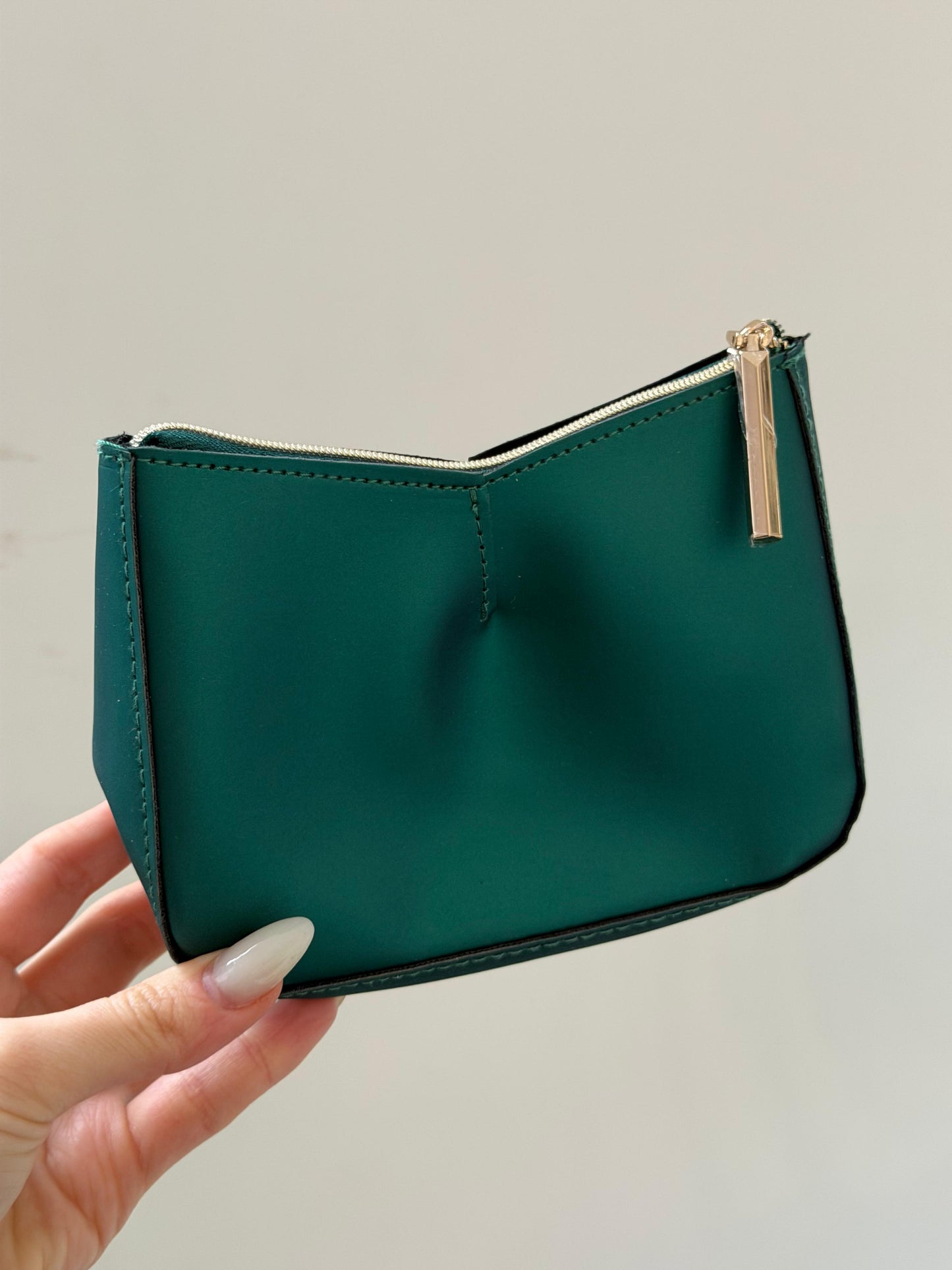 HELENA RUBINSTEIN
Beauty Pouch Gift