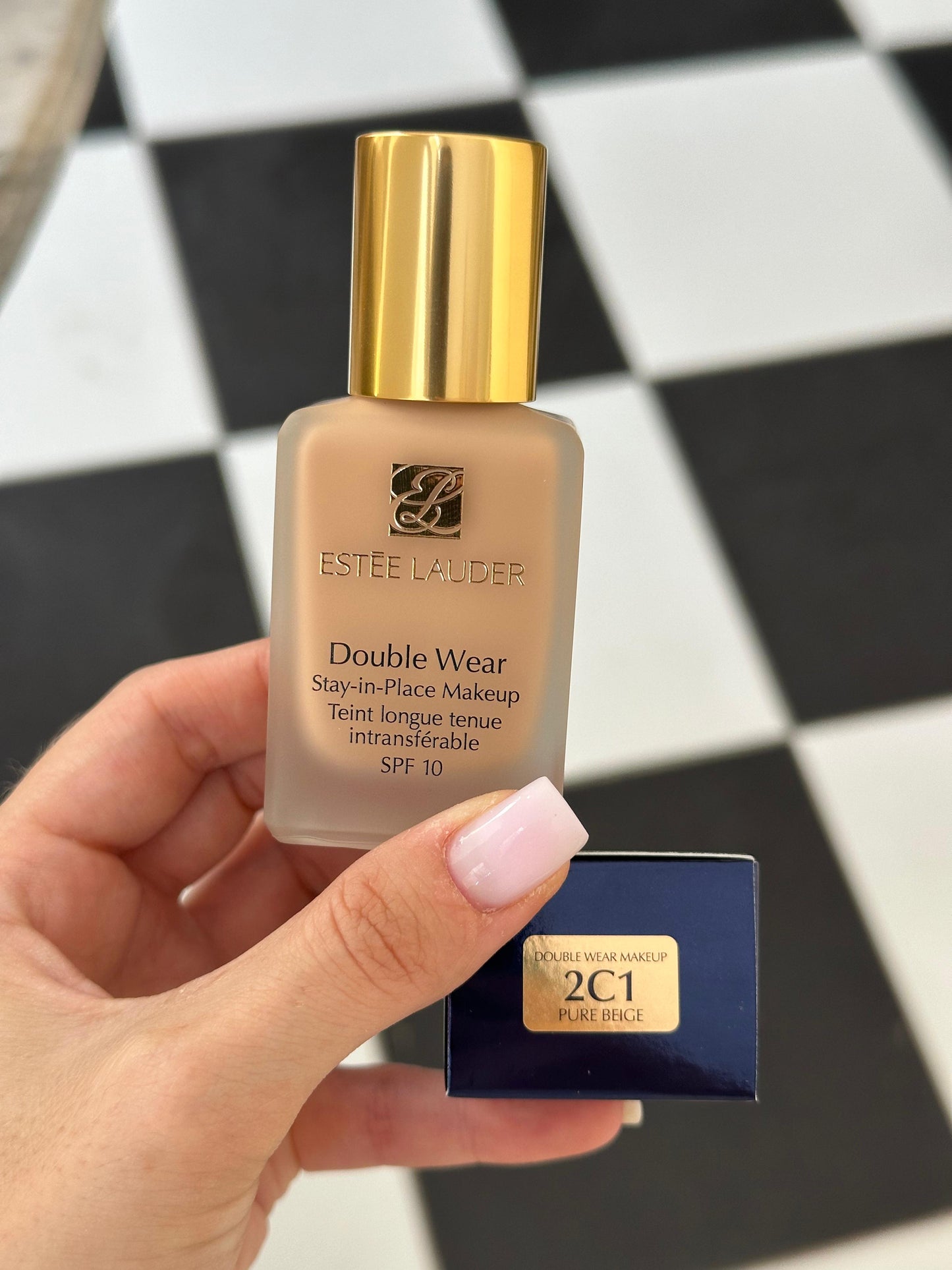 ESTÉE LAUDER Double Wear
Stay-in-Place Foundation