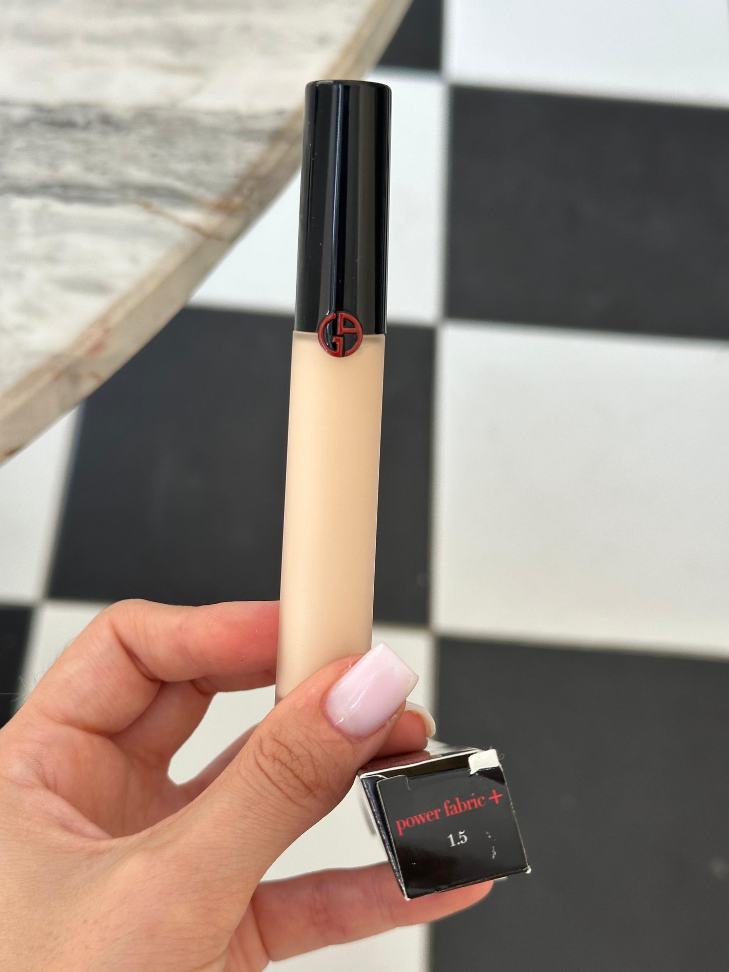 ARMANI Beauty
Power Fabric + Longwear Matte Multi-Retouch Concealer (1.5)