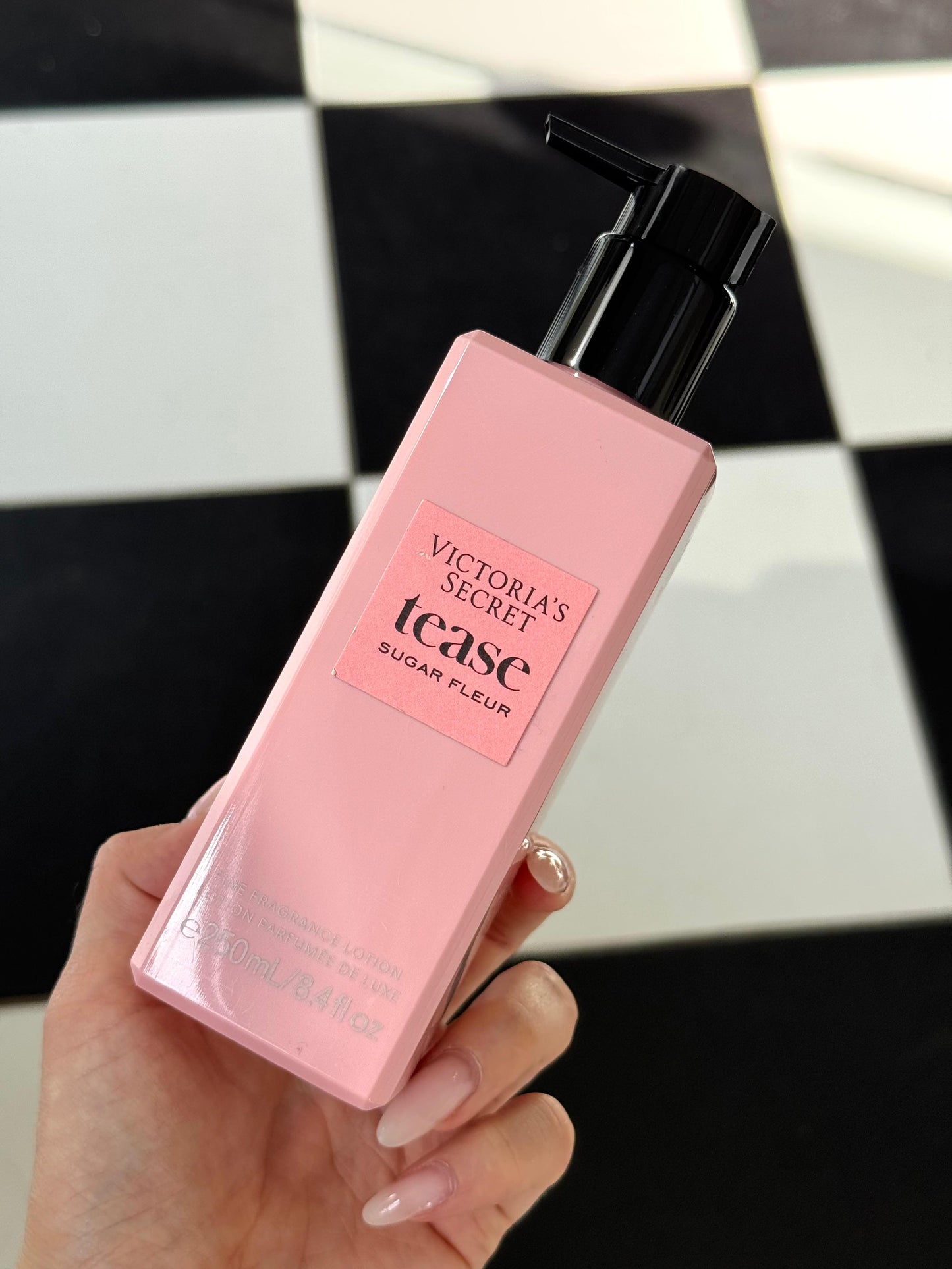VICTORIA’S SECRET Tease Sugar Fleur Fine Fragrance Lotion