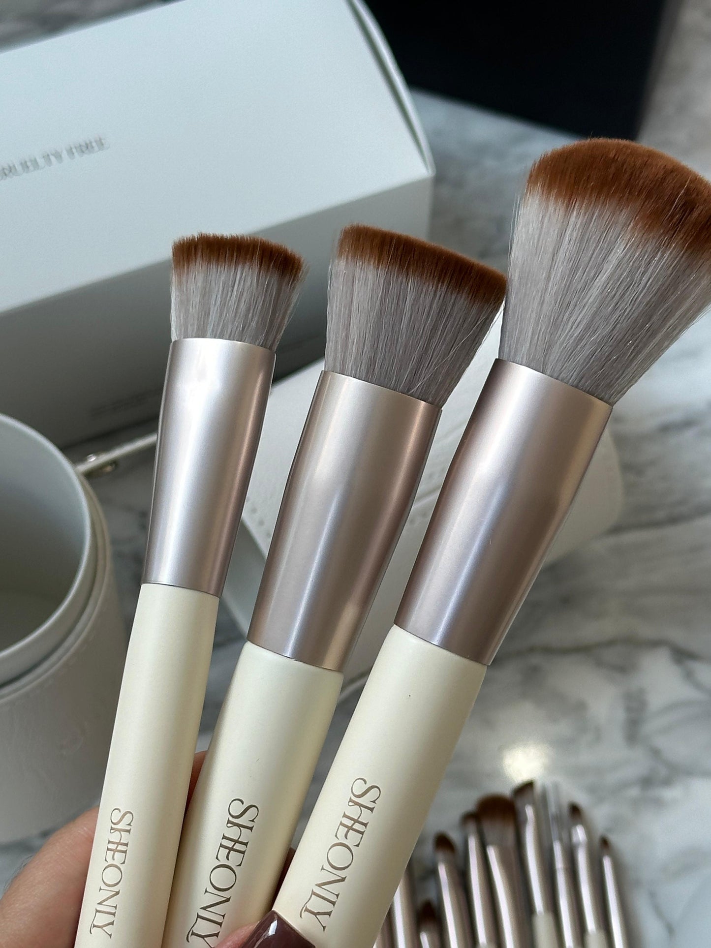 SHEONLY Makeup Brush Set Aurora 18 Pcs Professional Makeup Brush Set for Foundation, Powder, Concealers, Eye Shadows, Blush