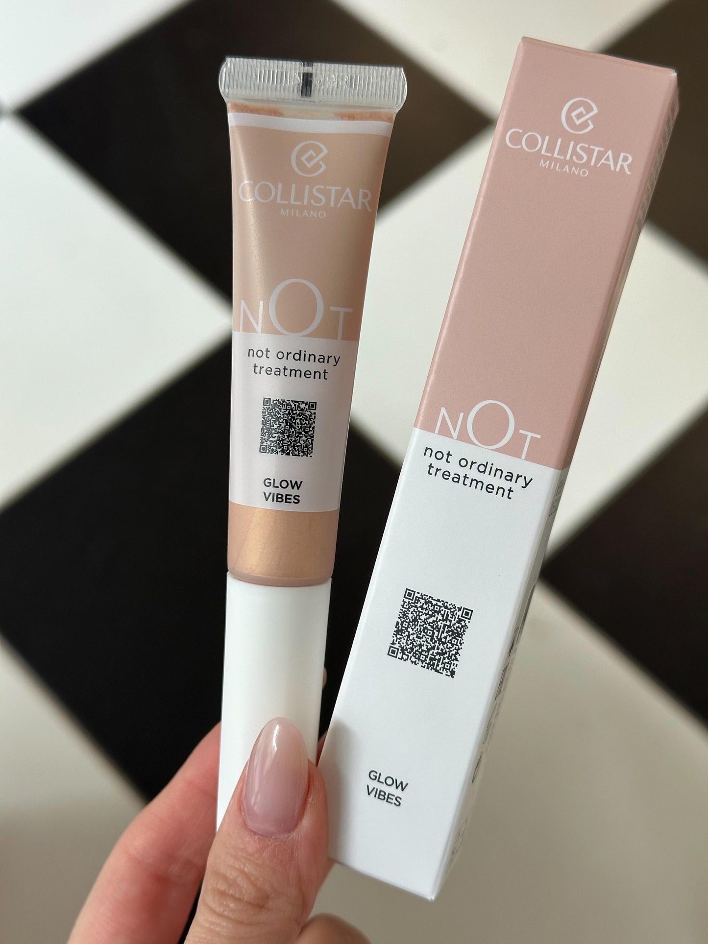 COLLISTAR Not Glow Vibes
Liquid Highlighter