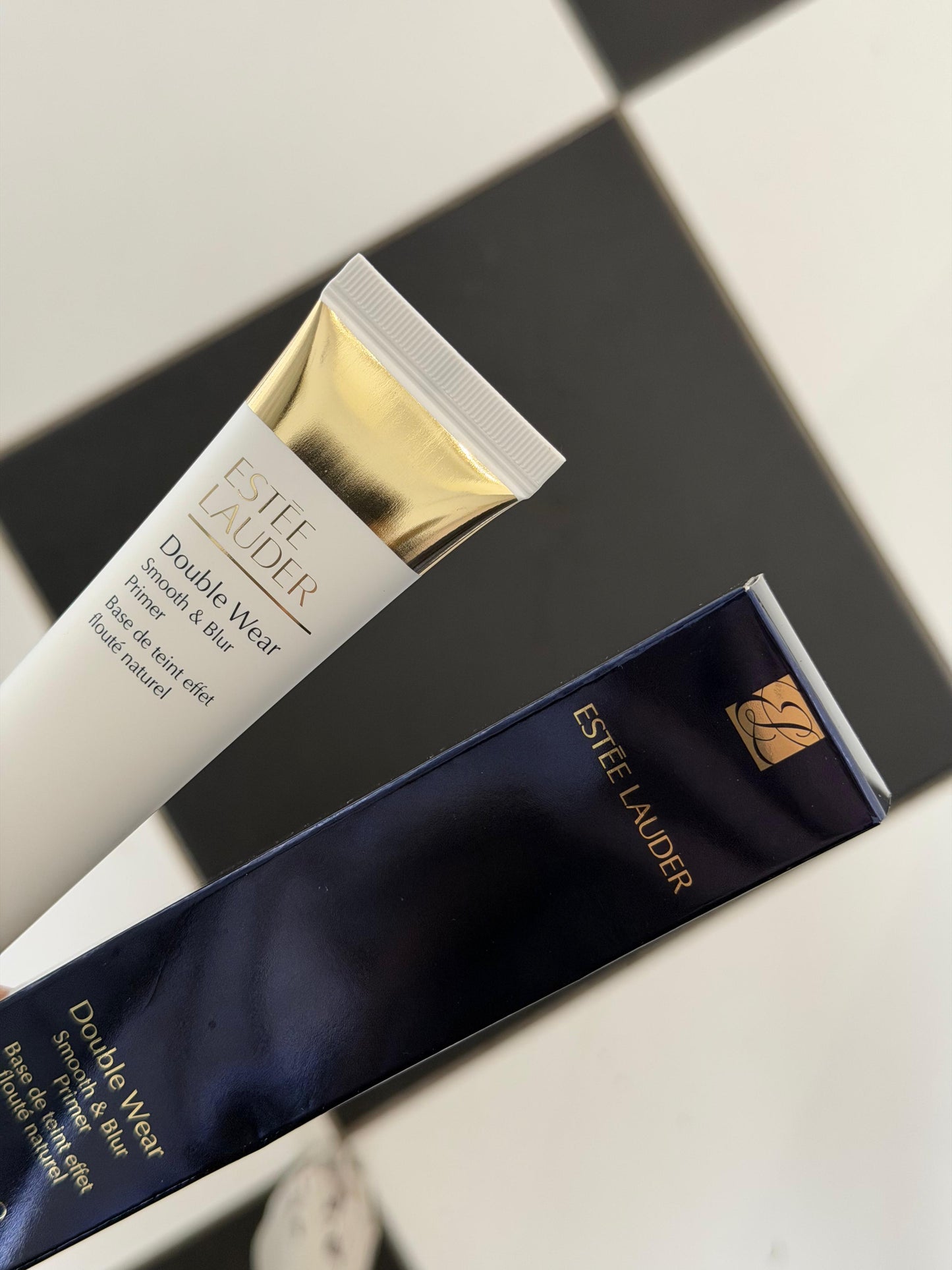 ESTÉE LAUDER Double Wear
Smooth & Blur Primer