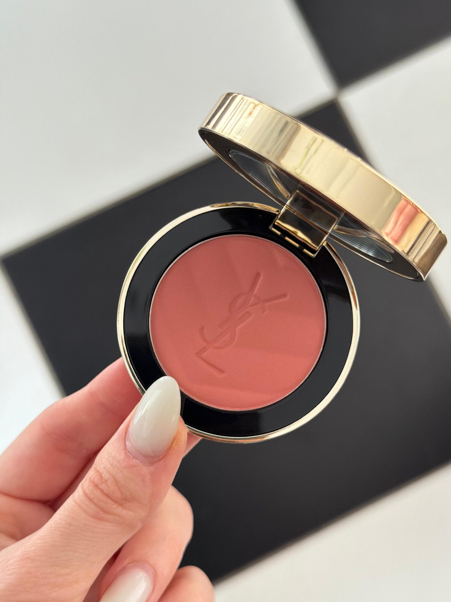 YSL Make Me Blush - Bold Blurring Blush (06)