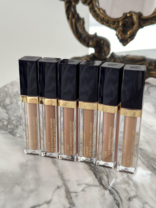 ESTÉE LAUDER Futurist
Soft Touch Brightening Skincealer Concealer