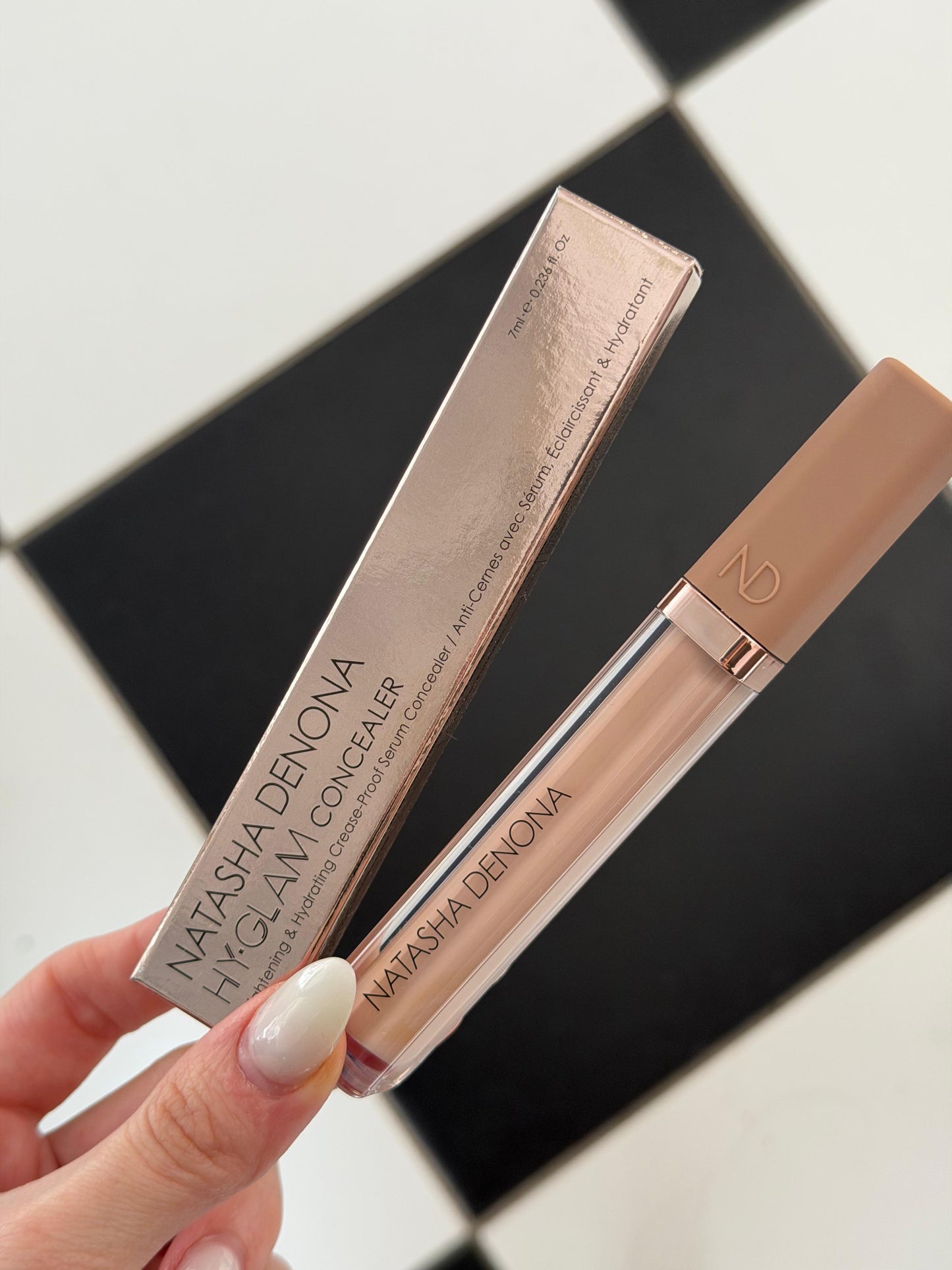 NATASHA DENONA Hy-Glam
Brightening & Hydrating Crease-Proof Serum Concealer (RN3)