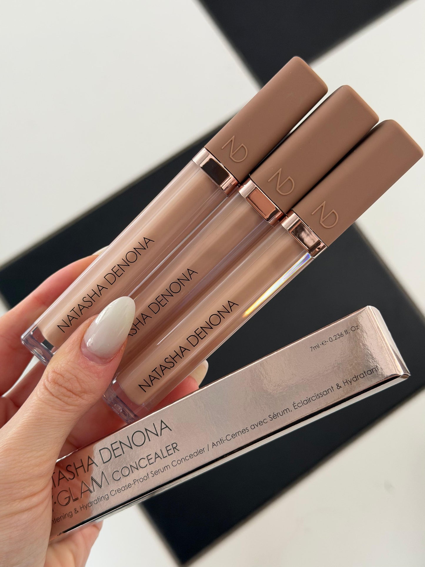 NATASHA DENONA Hy-Glam
Brightening & Hydrating Crease-Proof Serum Concealer (RN3)