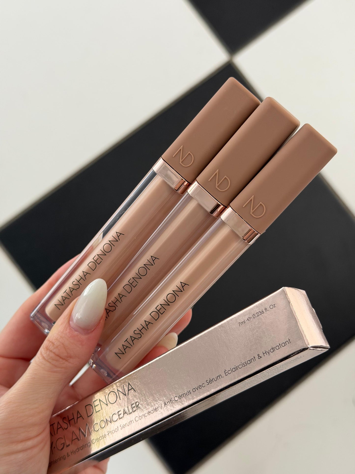 NATASHA DENONA Hy-Glam
Brightening & Hydrating Crease-Proof Serum Concealer (RN3)