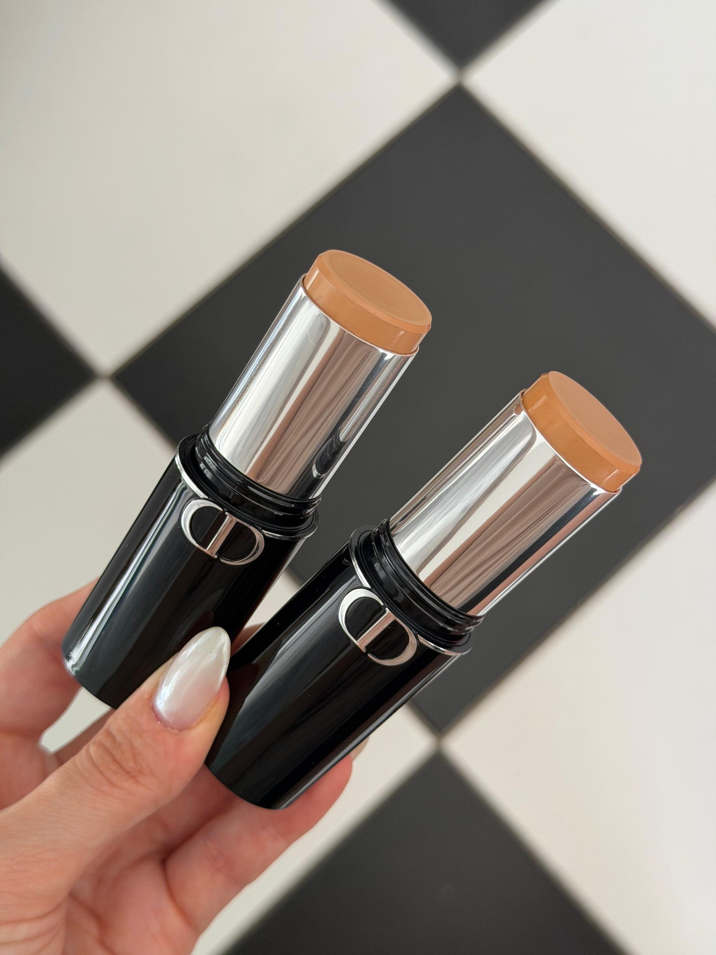 DIOR Forever Skin Perfect (4N)
Multi-Use Foundation Stick - Blur Perfection - 24H Wear and Hydration