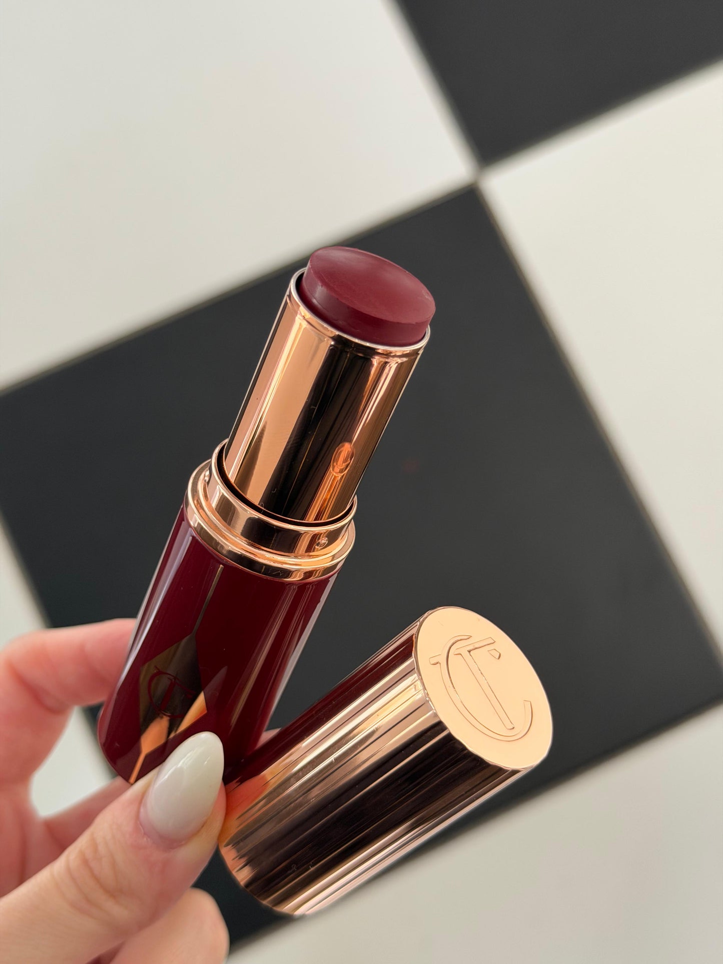 CHARLOTTE Unreal Blush Healthy Glow Stick - Berry Glow
