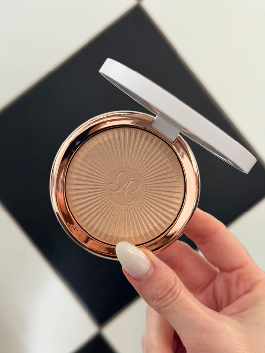 ANASTASIA BEVERLY HILLS
Glow Seeker Highlighter - Sun Idol
Illuminating Powder Radiance