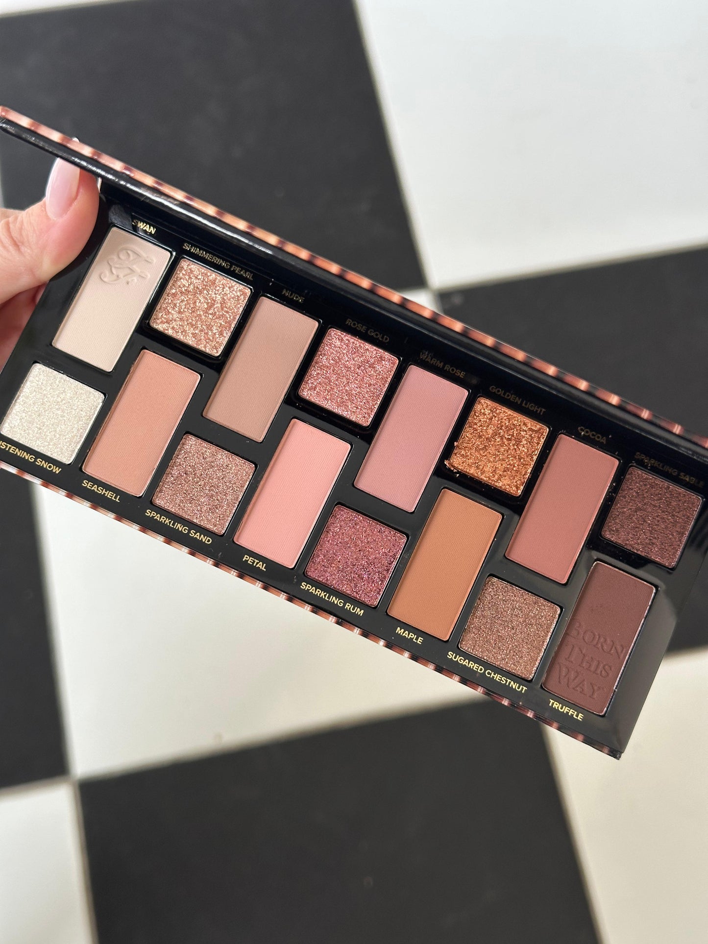 TOO FACED Born This Way The Natural Nudes Eye Shadow Palette
Rich, Creamy & Highly-Pigmented