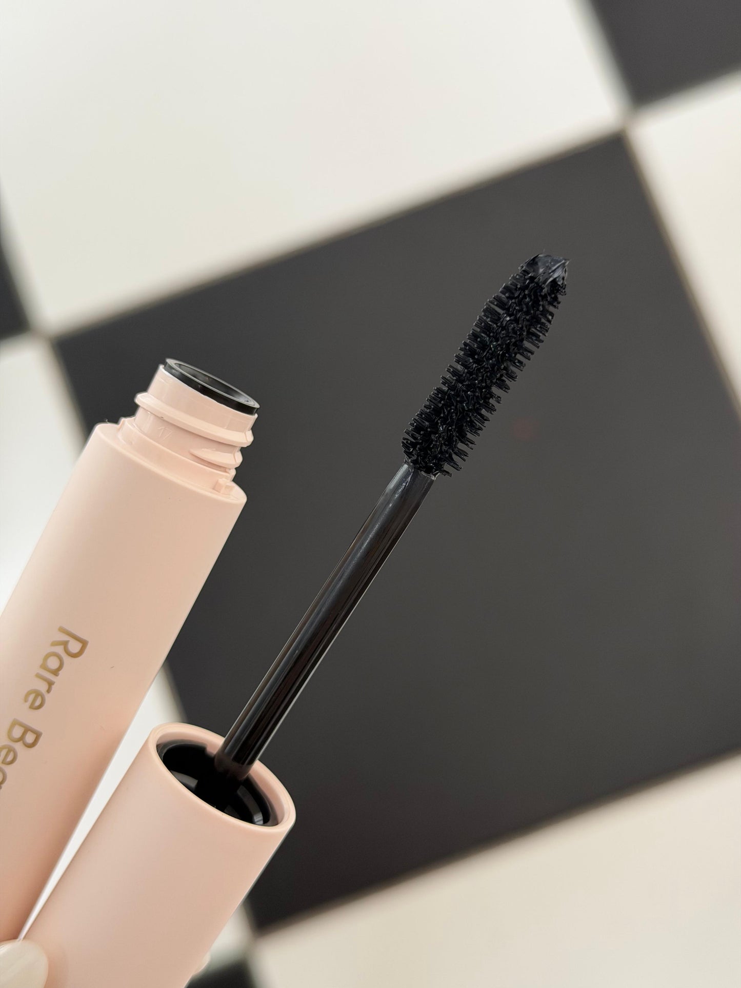 RARE BEAUTY Perfect Strokes Universal Volumizing Mascara