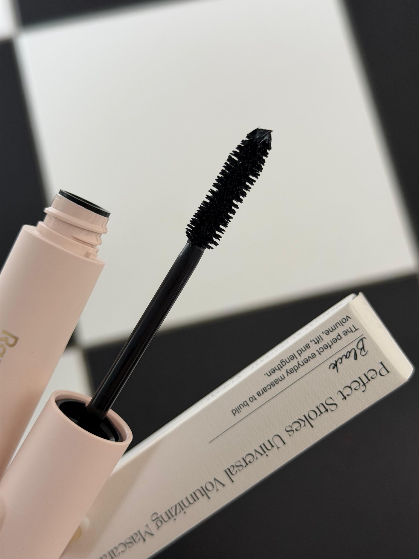 RARE BEAUTY Perfect Strokes Universal Volumizing Mascara
