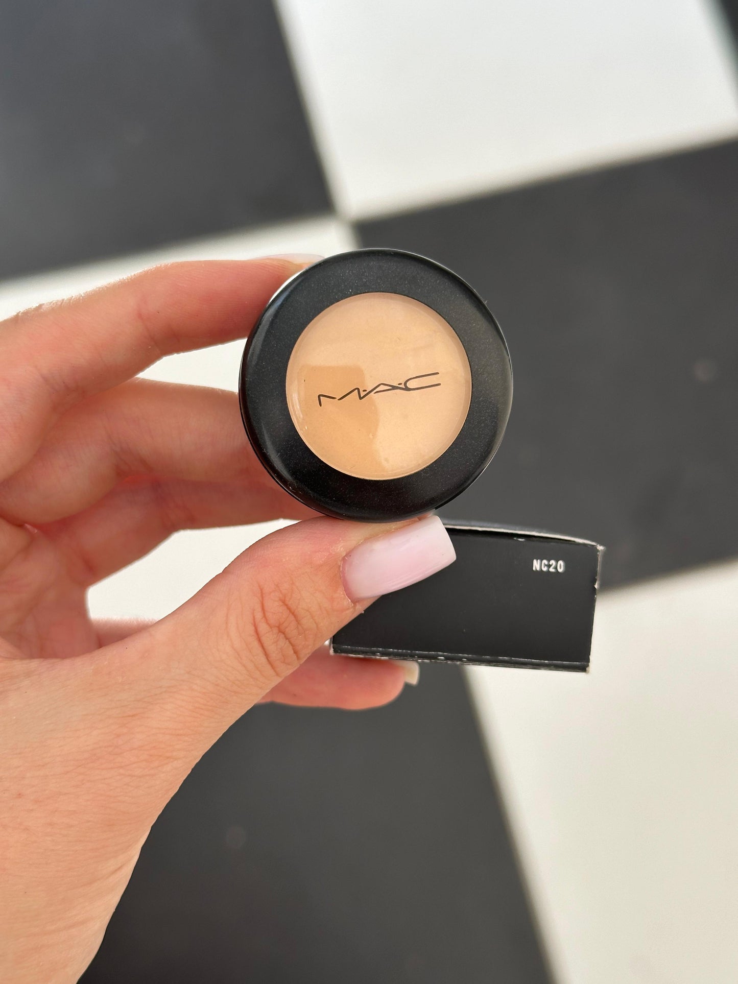 MAC Studio Finish SPF35 Concealer