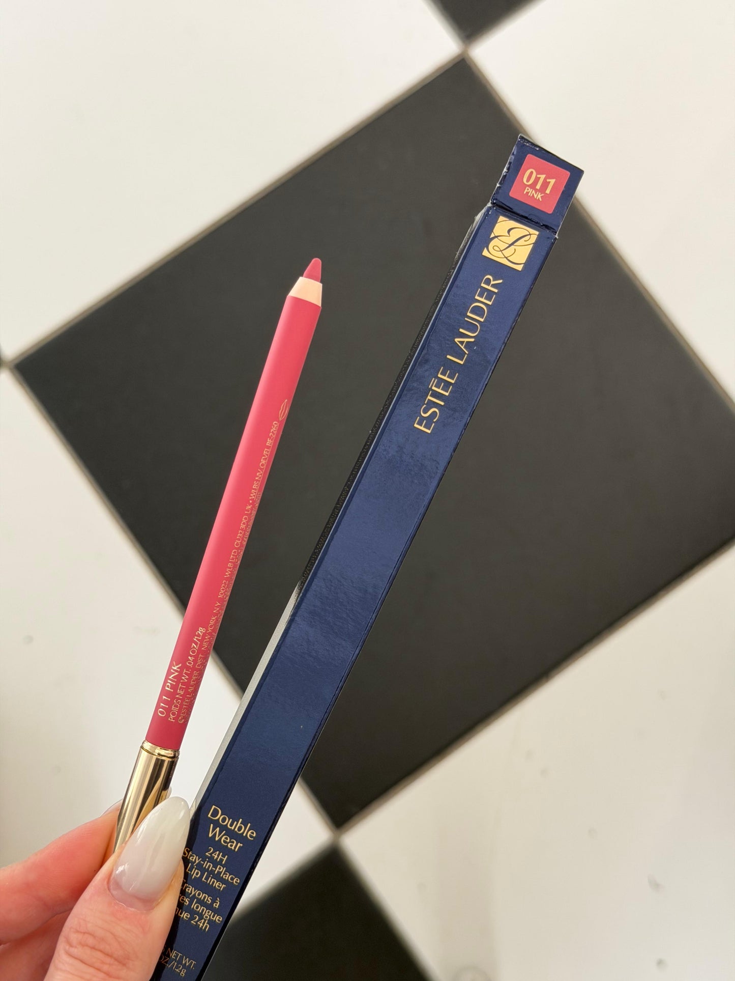 ESTÉE LAUDER Double Wear
24H Stay-in-Place Lip Liner (011)
Oil-Infused, Transfer-Resistant Wear