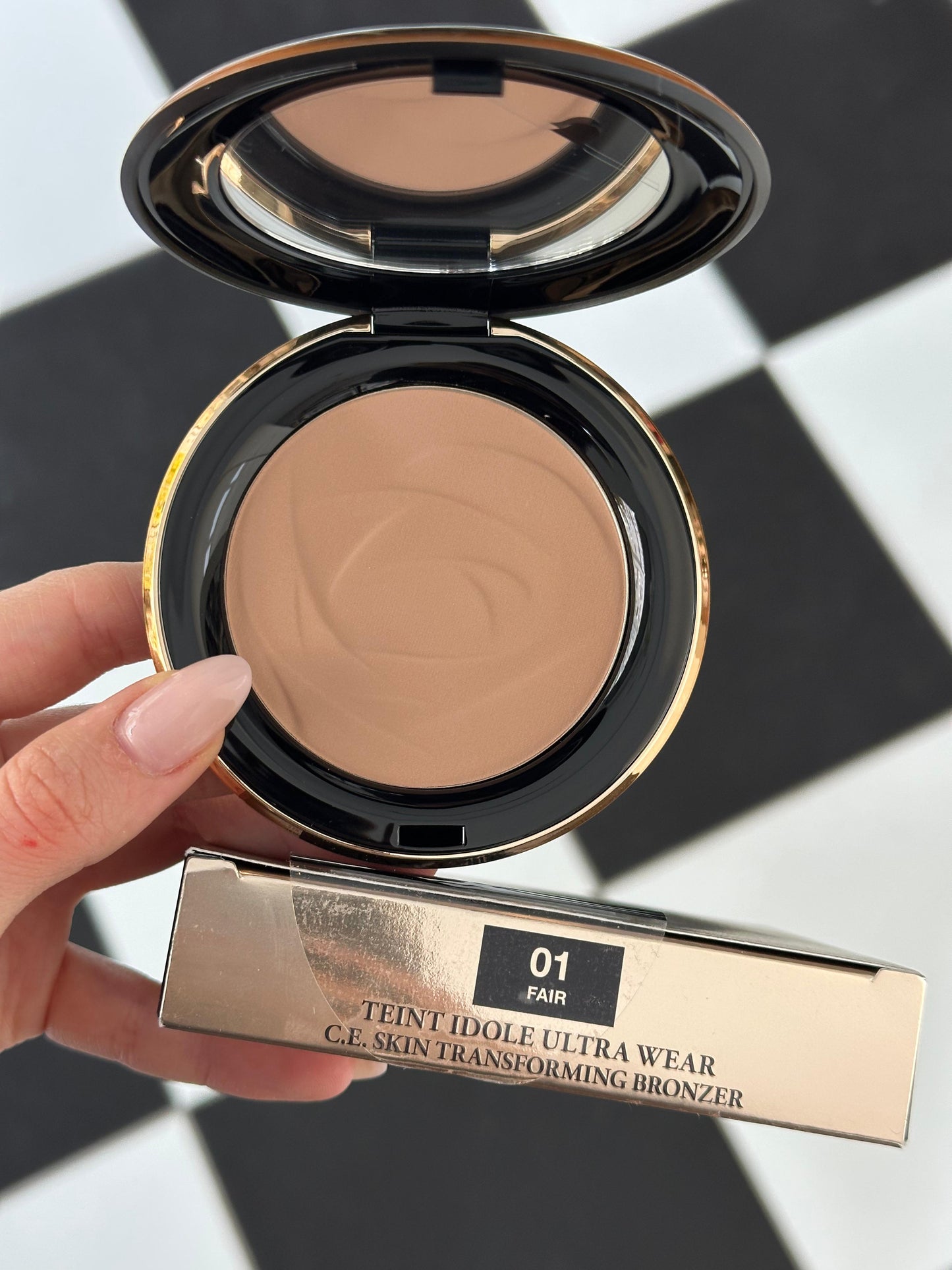 LANCOME Teint Idole Ultra Wear C.E Skin Transforming Bronzer (01)