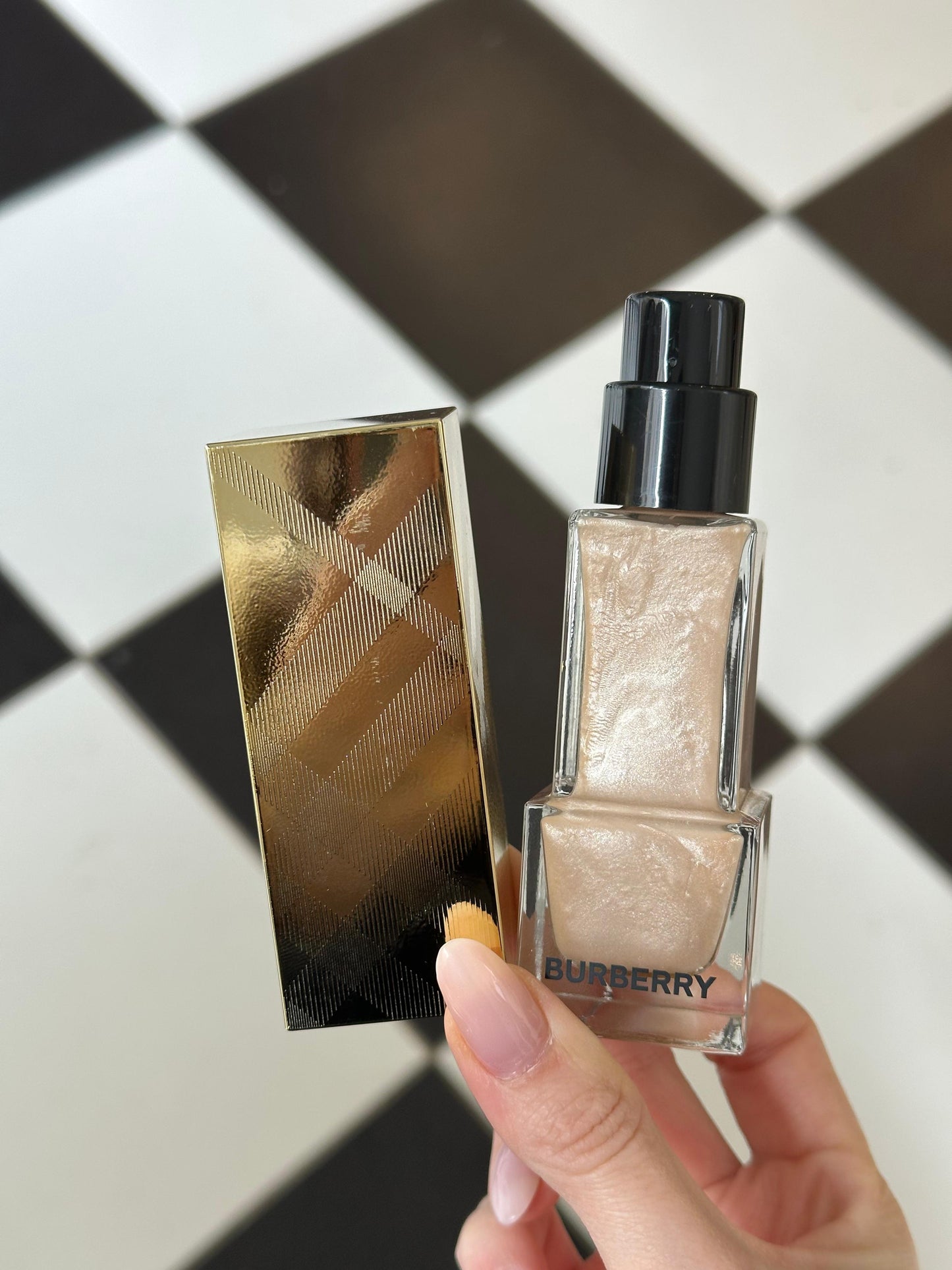 BURBERRY
Beyond Radiance Primer
Bare Glow