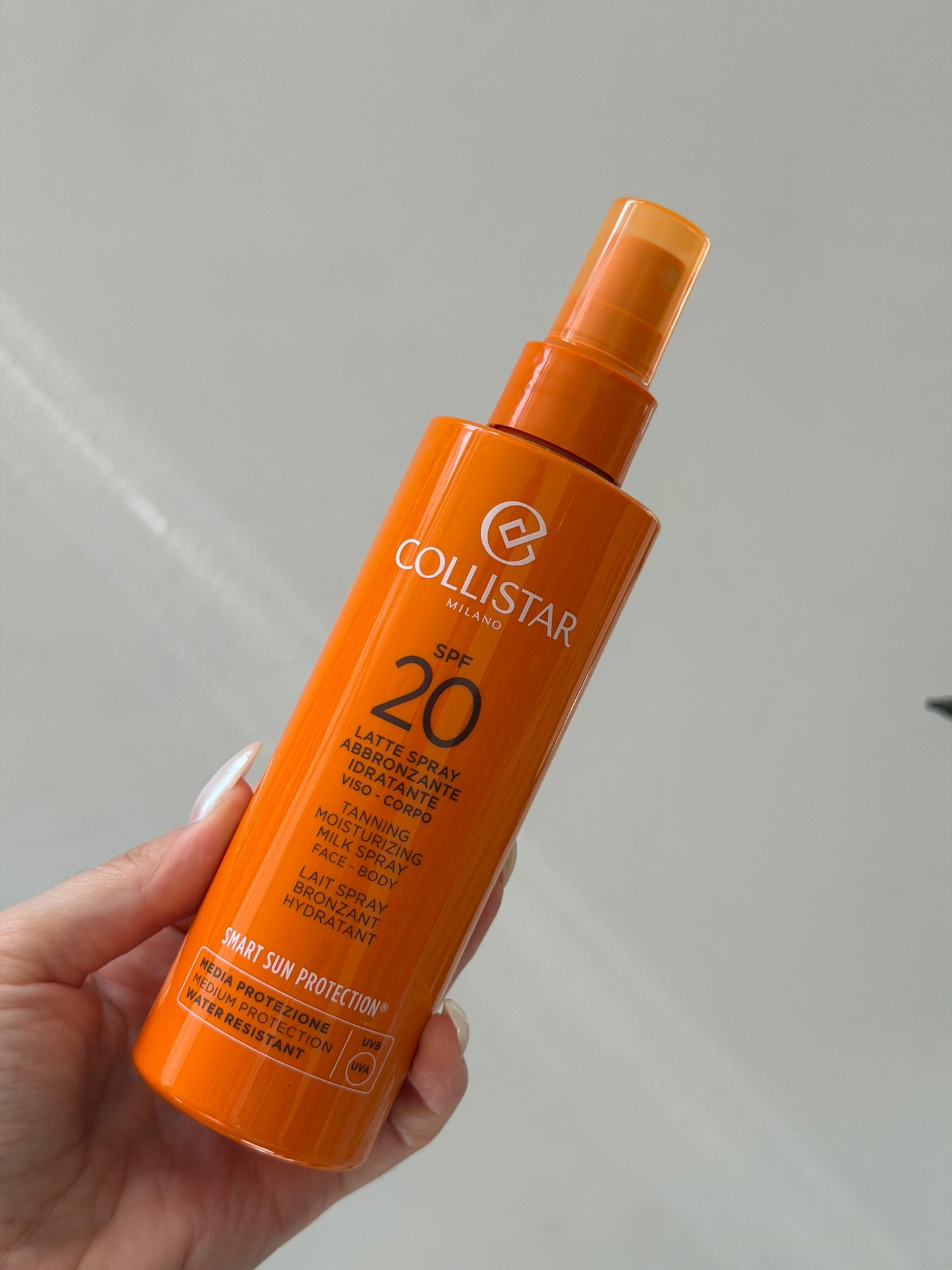COLLISTAR Tanning Moisturizing Milk Spray Face-Body SPF20