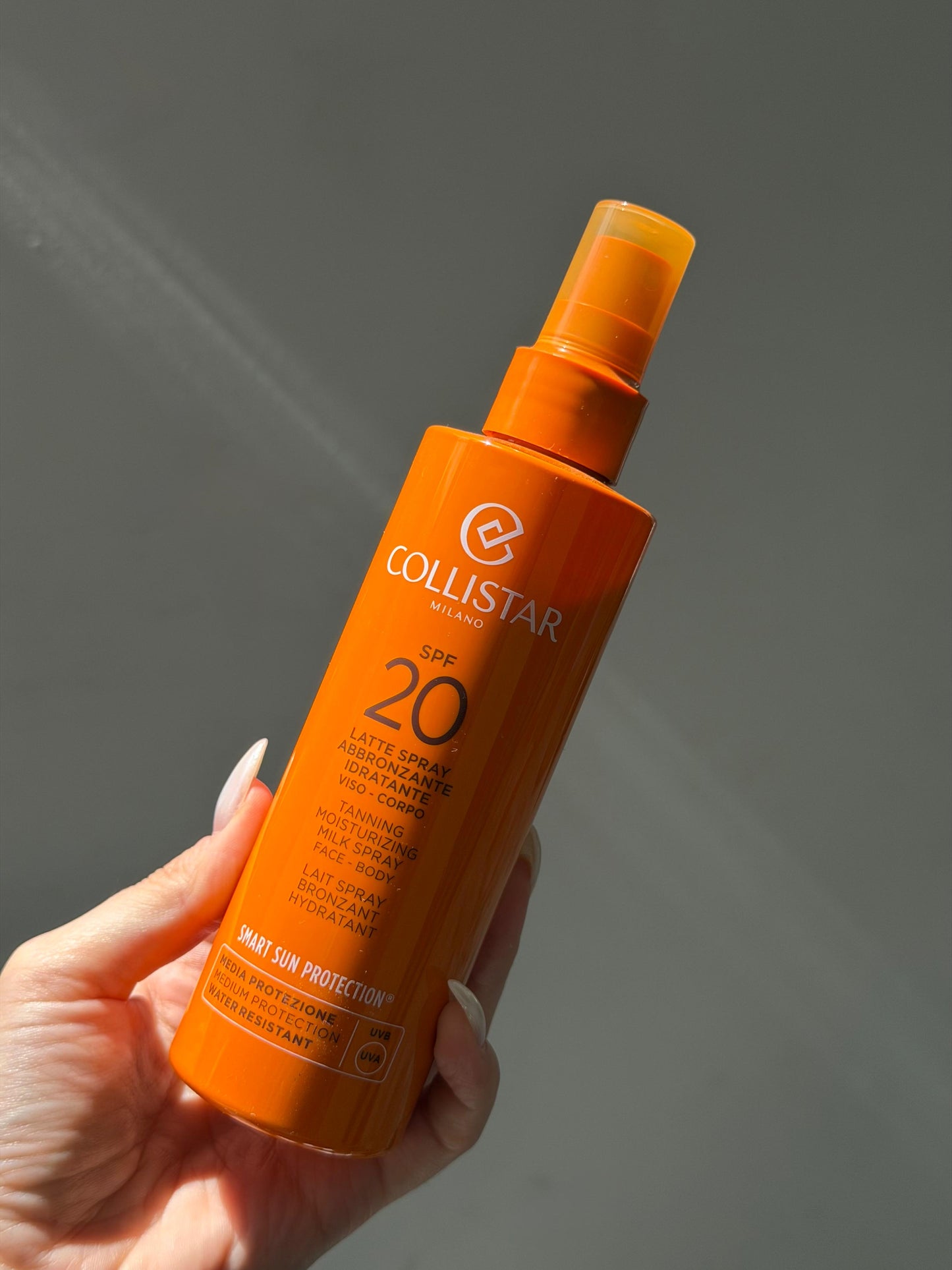 COLLISTAR Tanning Moisturizing Milk Spray Face-Body SPF20