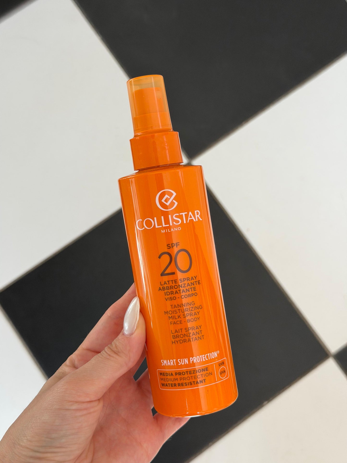 COLLISTAR Tanning Moisturizing Milk Spray Face-Body SPF20