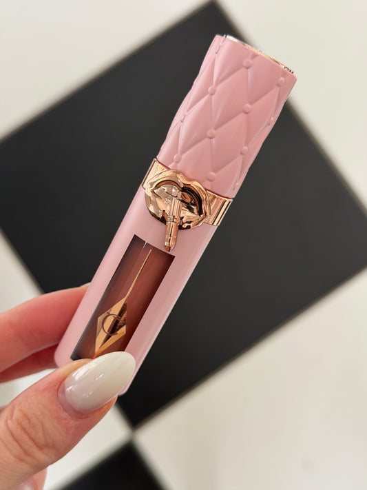 CHARLOTTE TILBURY
Pillow Talk Big Lip Plumpgasm - Fair-Medium