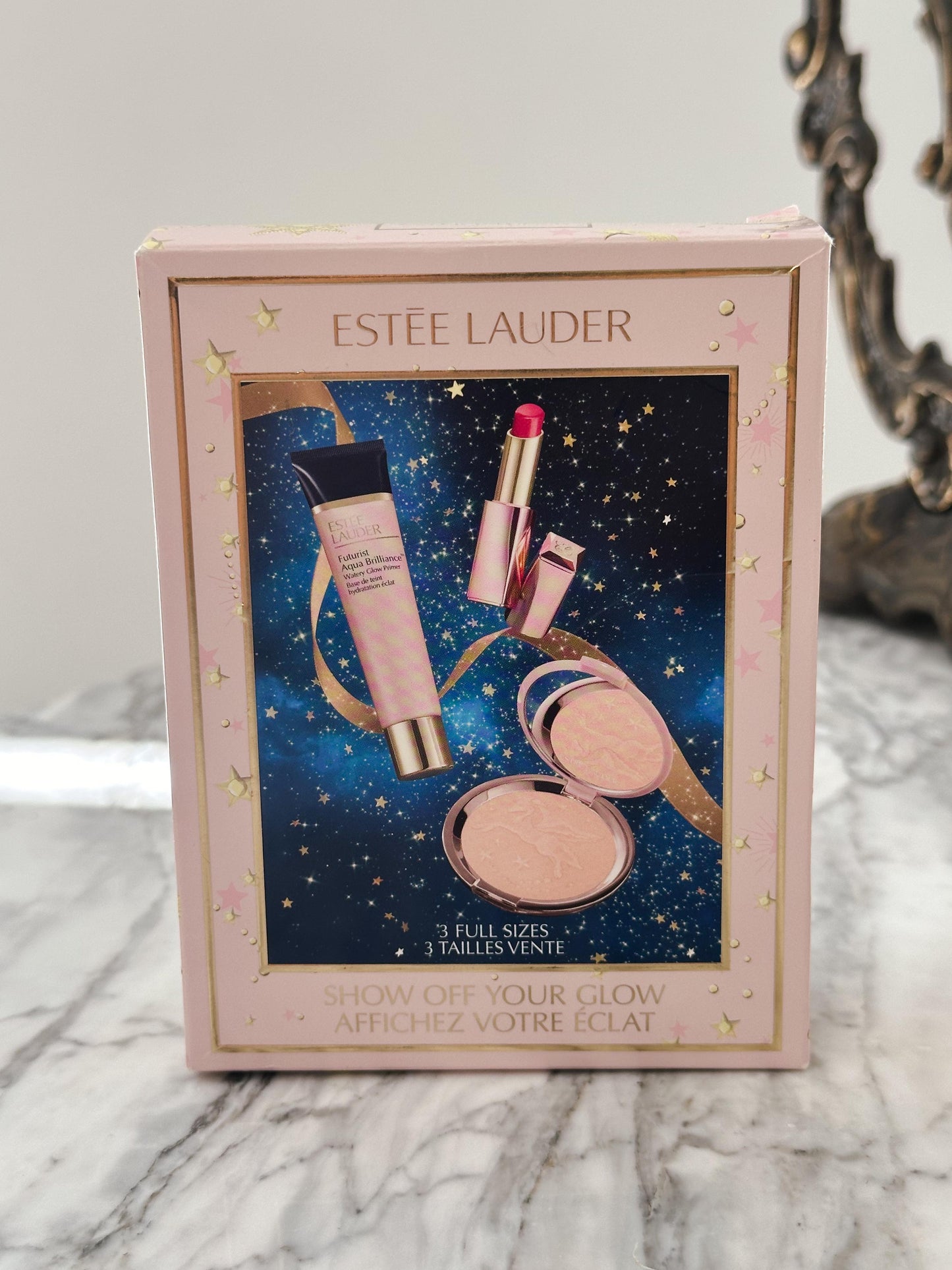 ESTÉE LAUDER Show Off Your Glow - 
Holiday Makeup Gift Set