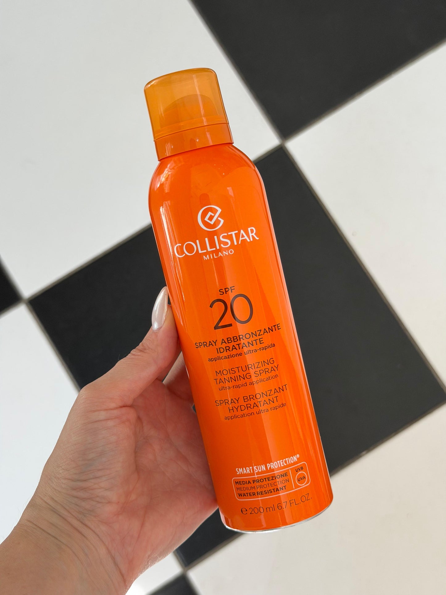 COLLISTAR Tanning Moisturizing Spray SPF20
Ultra-Rapid Application