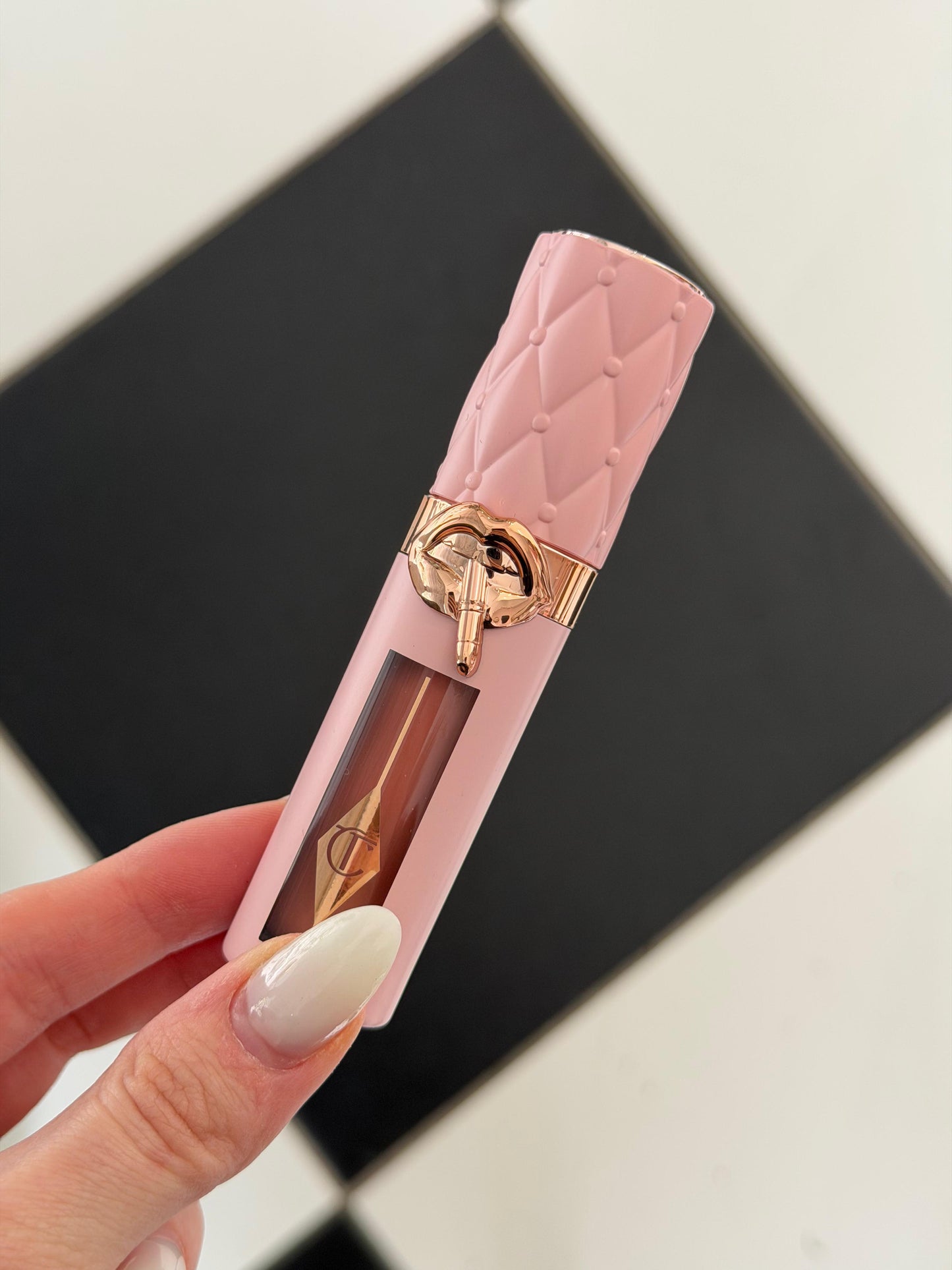 CHARLOTTE TILBURY
Pillow Talk Big Lip Plumpgasm - Fair-Medium
