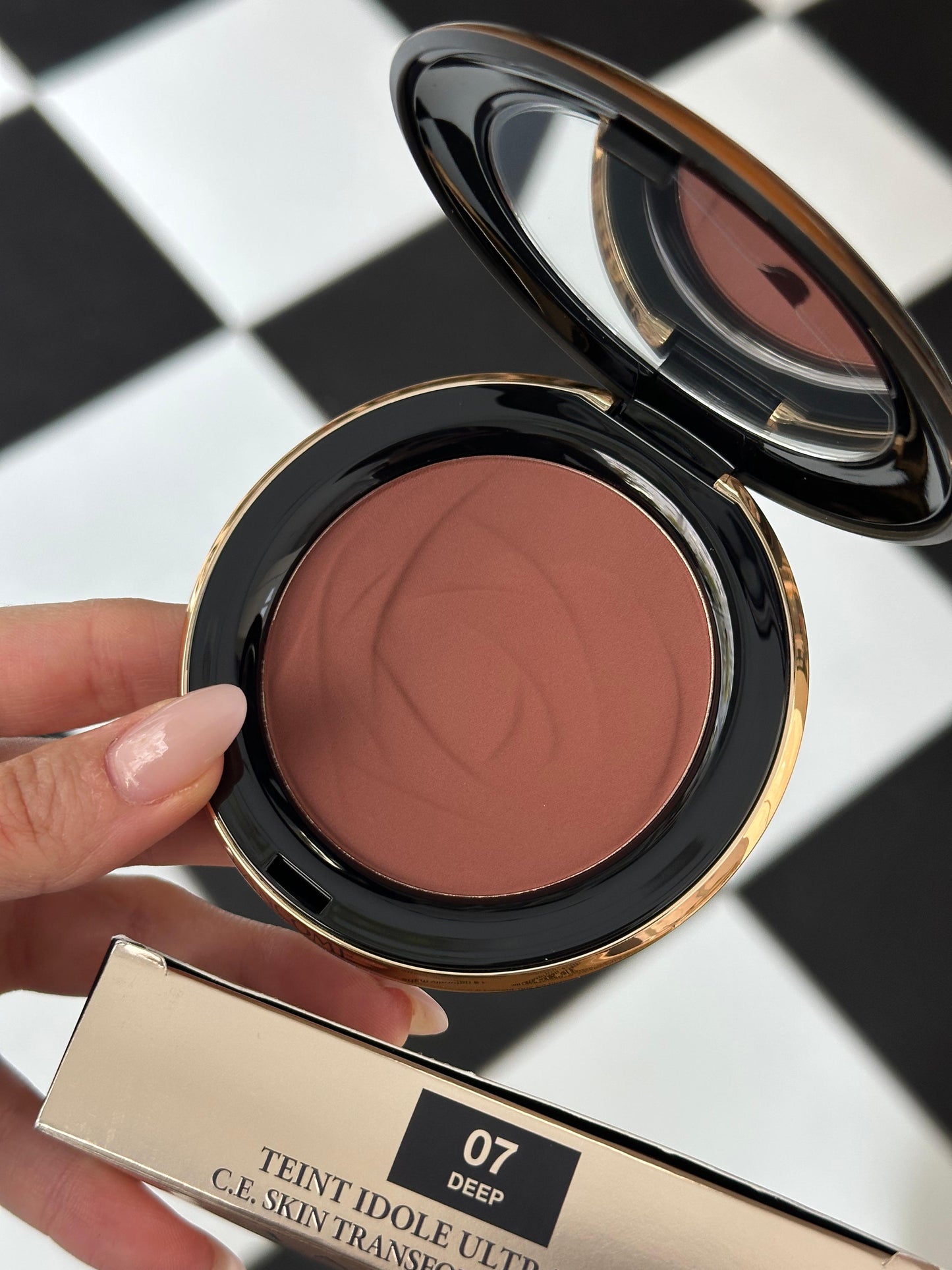 LANCOME Teint Idole Ultra Wear C.E Skin Transforming Bronzer (07)