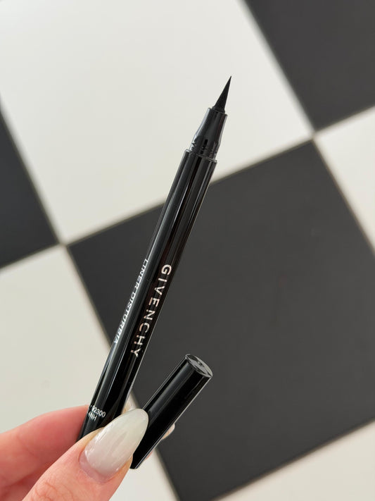 GIVENCHY Liner Disturbia
Precision Felt-Tip Eyeliner - Intense Black