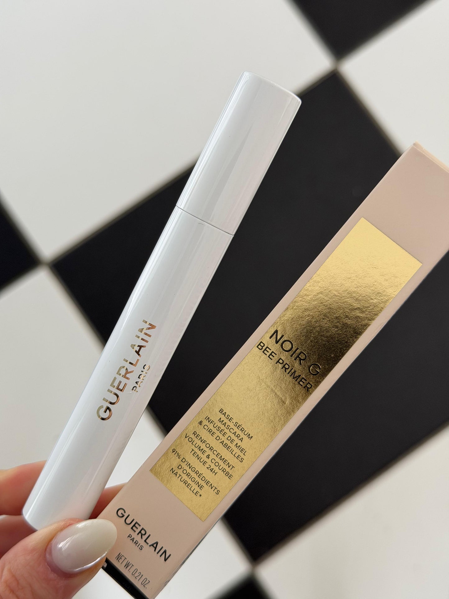 GUERLAIN Noir G Bee Primer
91% Natural-Origin Lash-Plumper Serum Infused With Honey