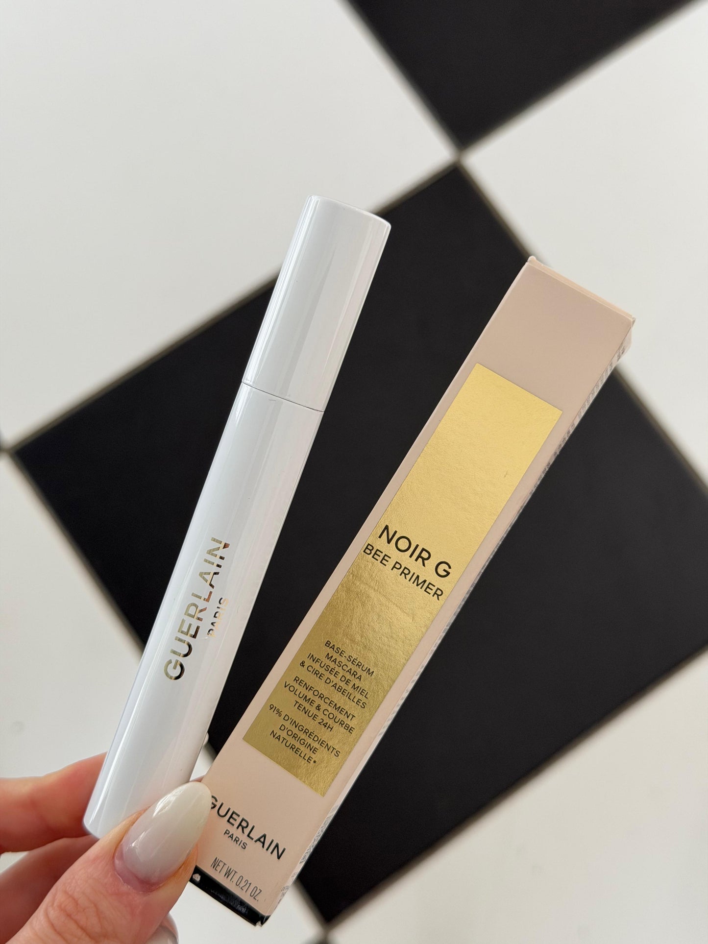 GUERLAIN Noir G Bee Primer
91% Natural-Origin Lash-Plumper Serum Infused With Honey