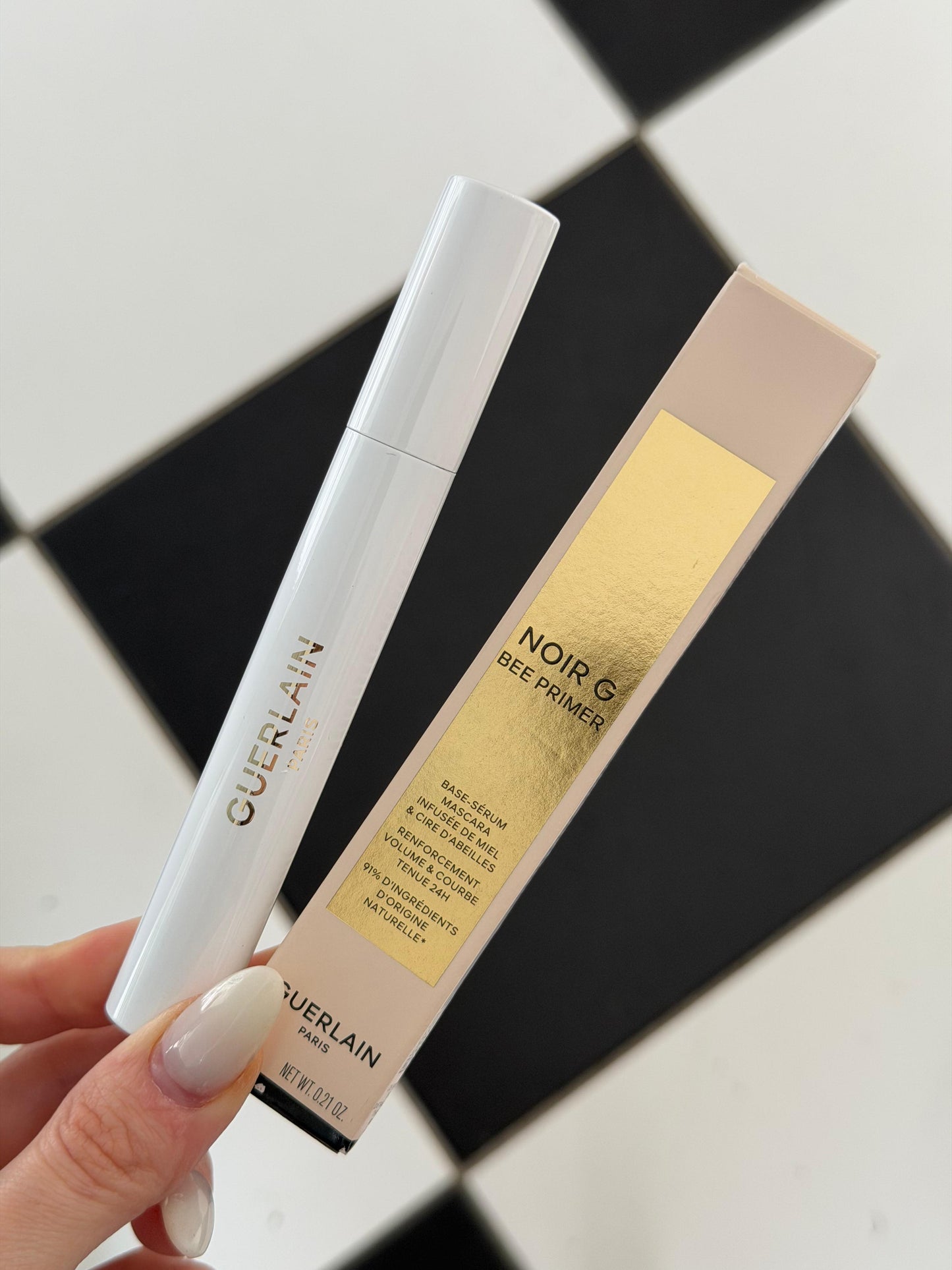 GUERLAIN Noir G Bee Primer
91% Natural-Origin Lash-Plumper Serum Infused With Honey