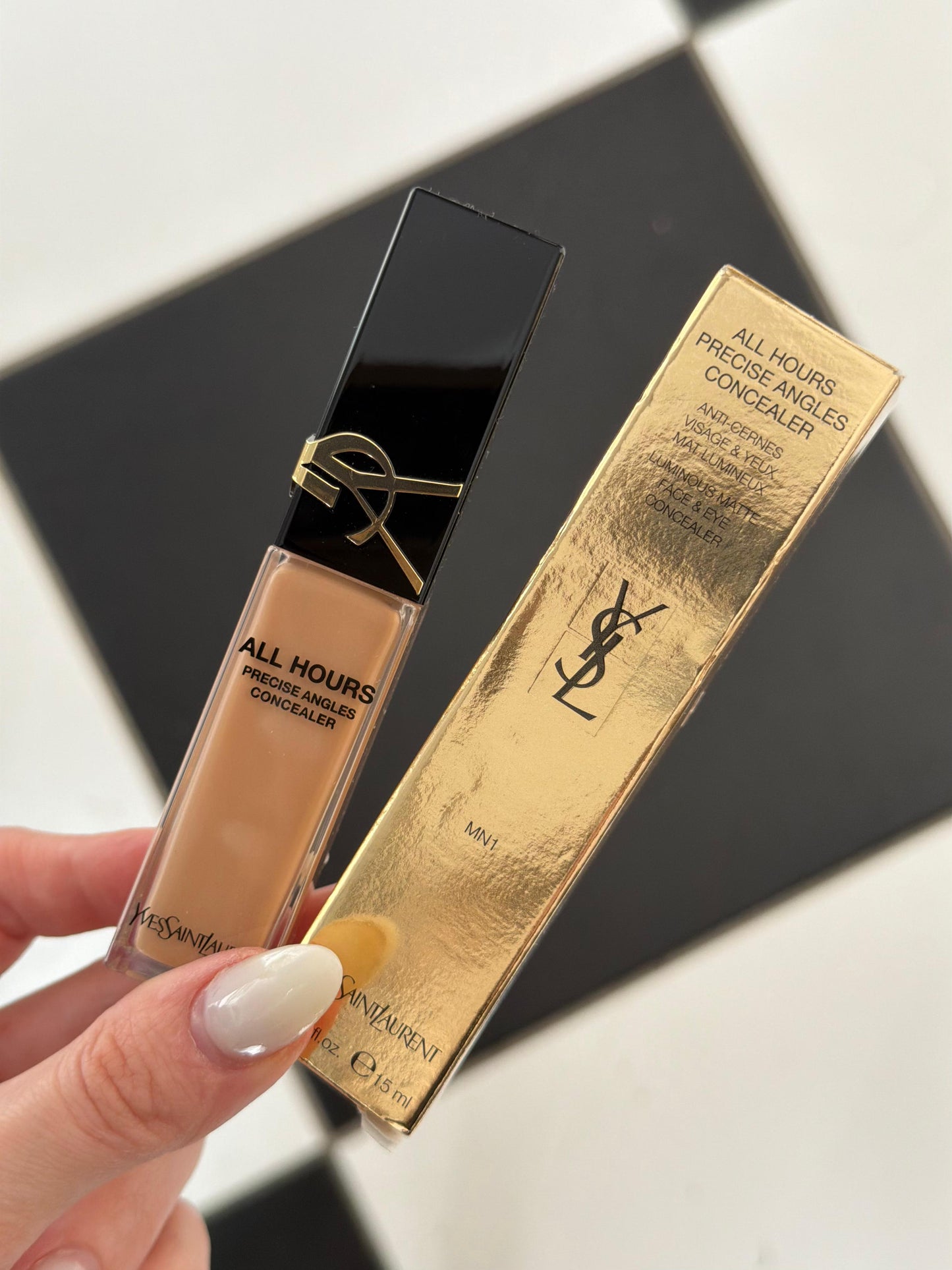 YSL All Hours Precise Angles Luminous Matte Face & Eye Longwear Concealer (MN1)