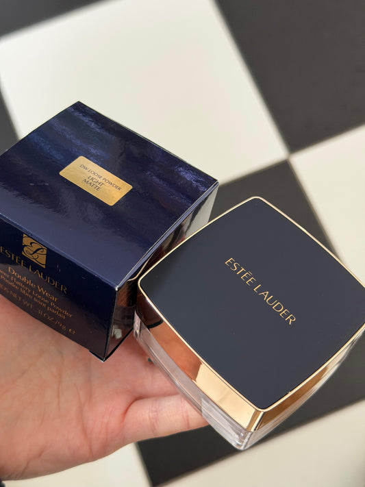 ESTÉE LAUDER Double Wear
Sheer Flattery Loose Powder - Light Matte