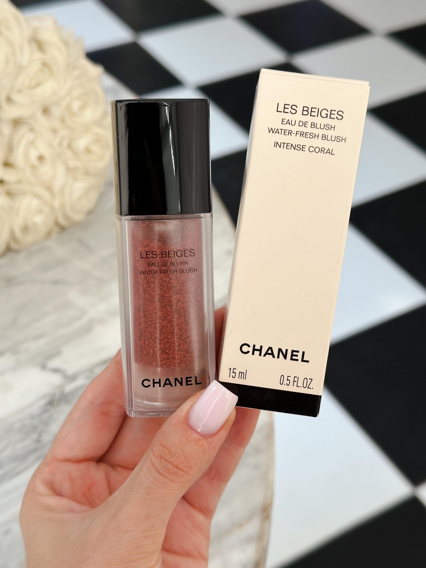 CHANEL Les Beiges
Water-Fresh Blush - Intense Coral