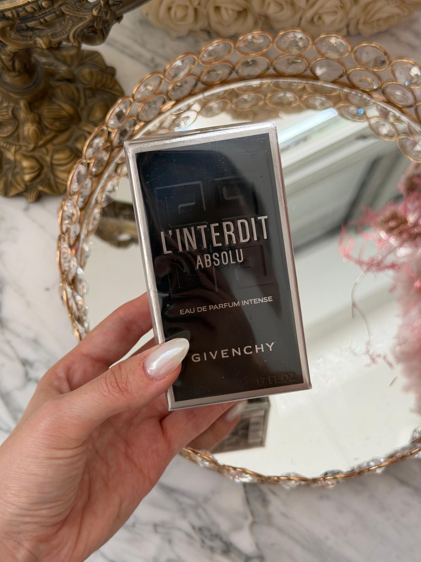 GIVENCHY L’Interdit Absolu Eau De Parfum Intense
Unisex, Floral, Woody, Amber