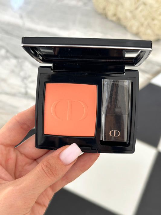 DIOR Rouge Blush Satin
Couture Colour Makeup - Long Wear (136)