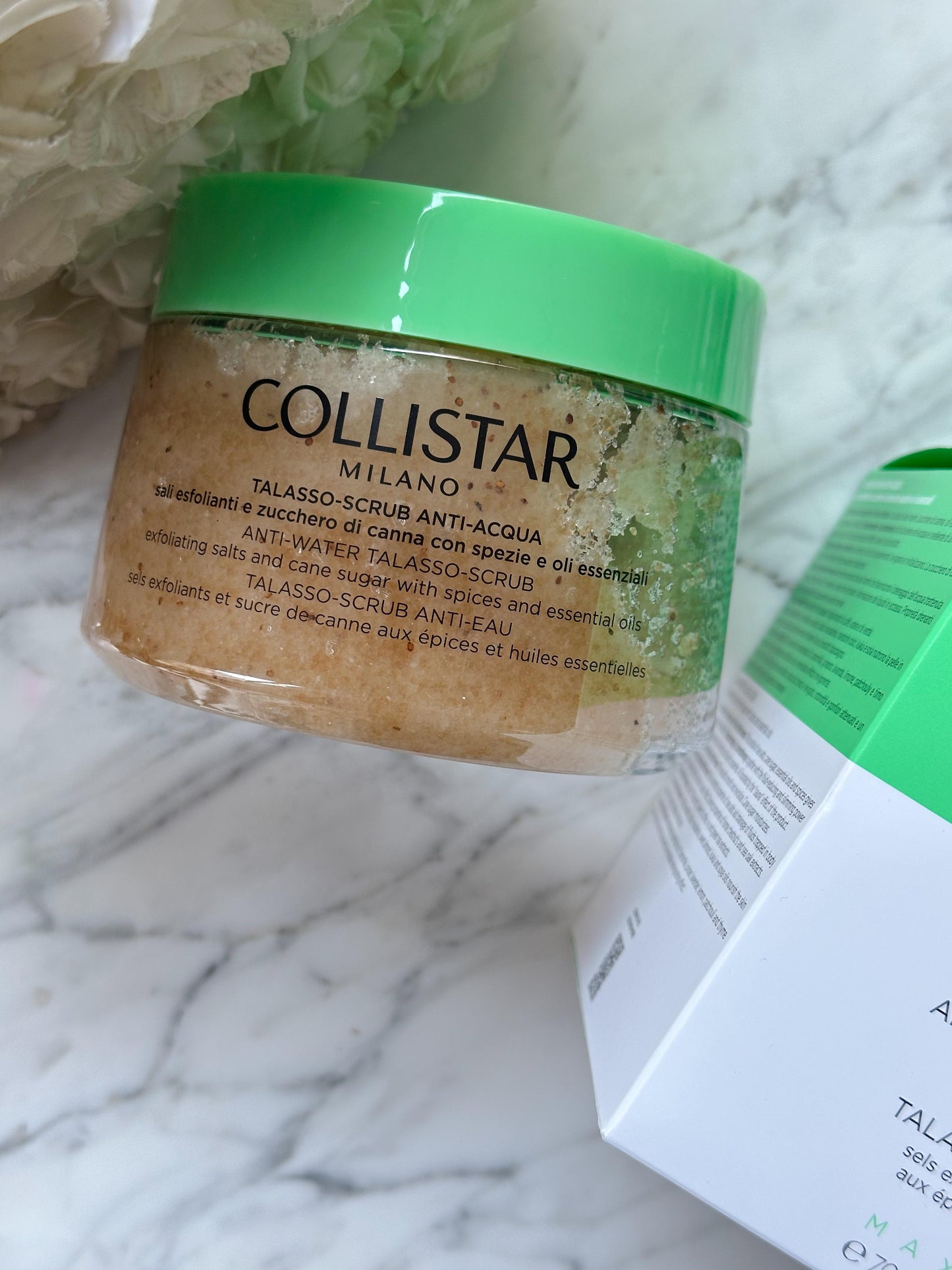 COLLISTAR
Anti-Water Talasso-Scrub
Exfoliating Salts And Cane Sugar With Spices And Essential Oils